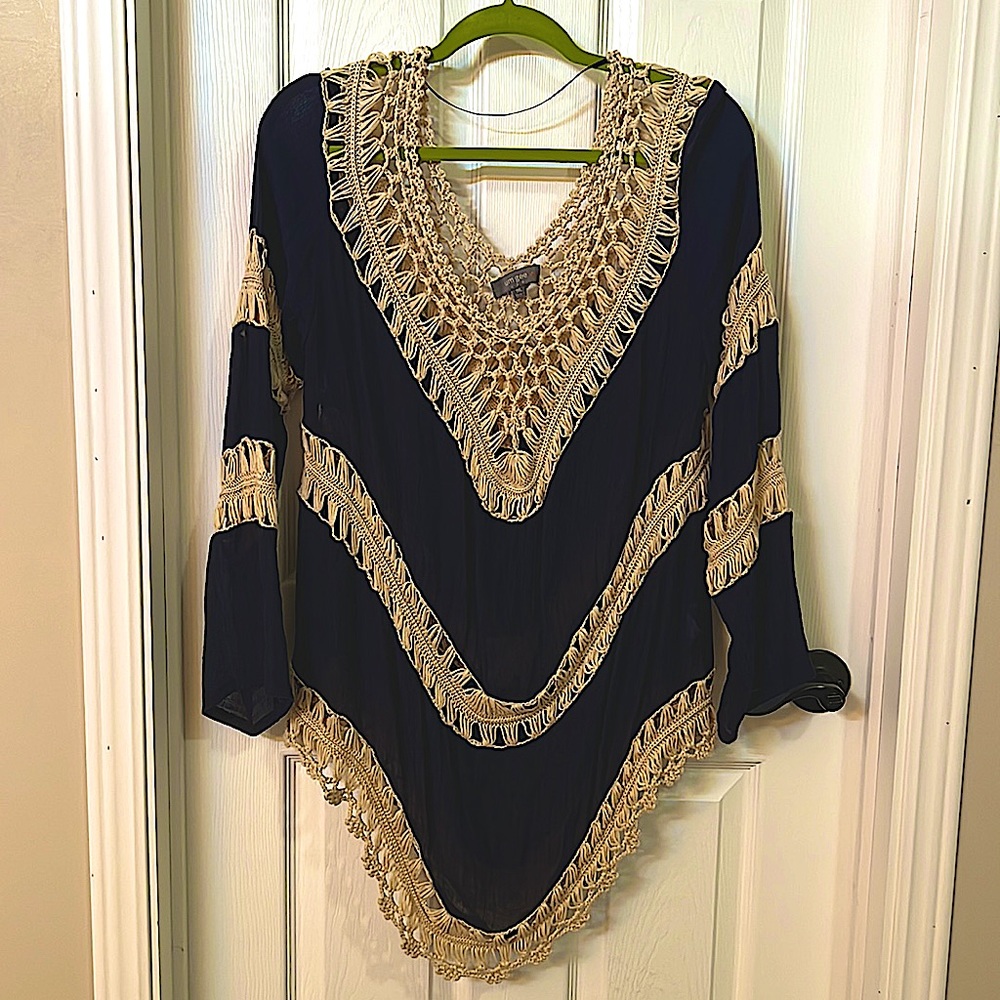 Umgee Blouse, Size 1XL, Beige/Navy.